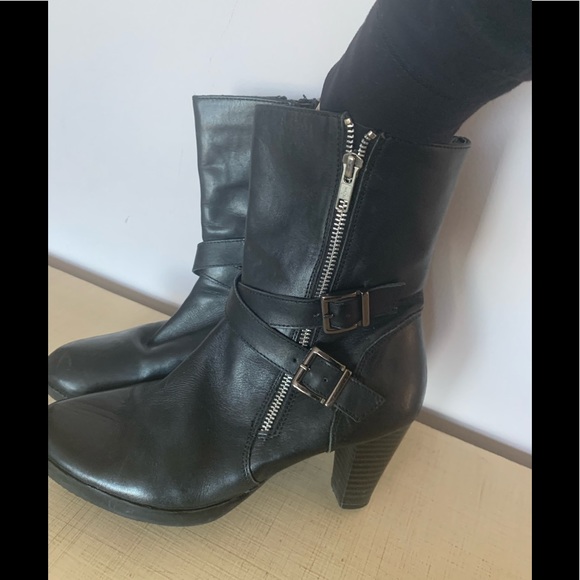 Artica leather booties